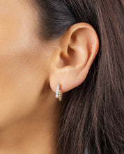 Modern Dot and Stone Huggies