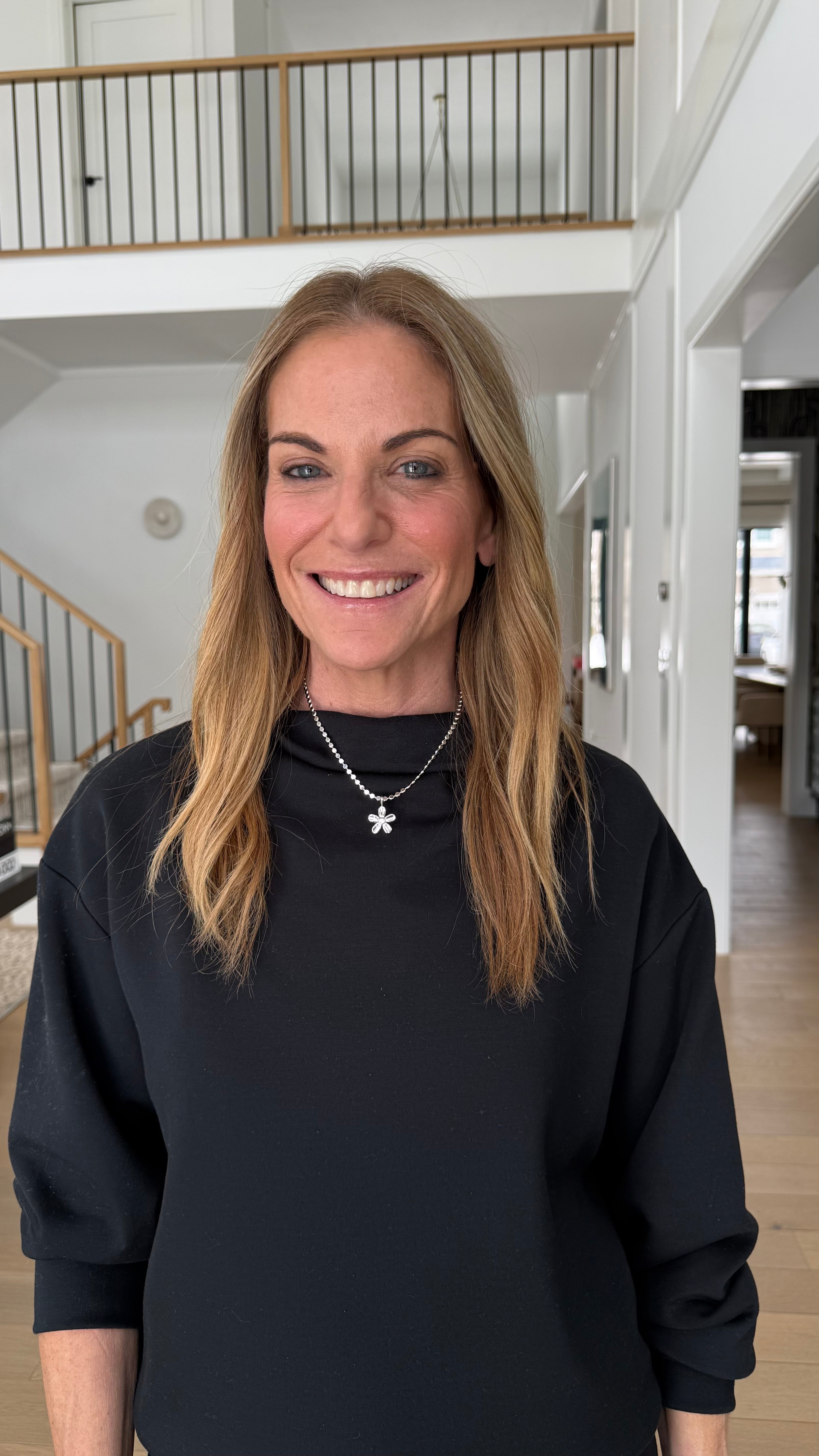 Sunny & Jenn Wavy Flower Pendant