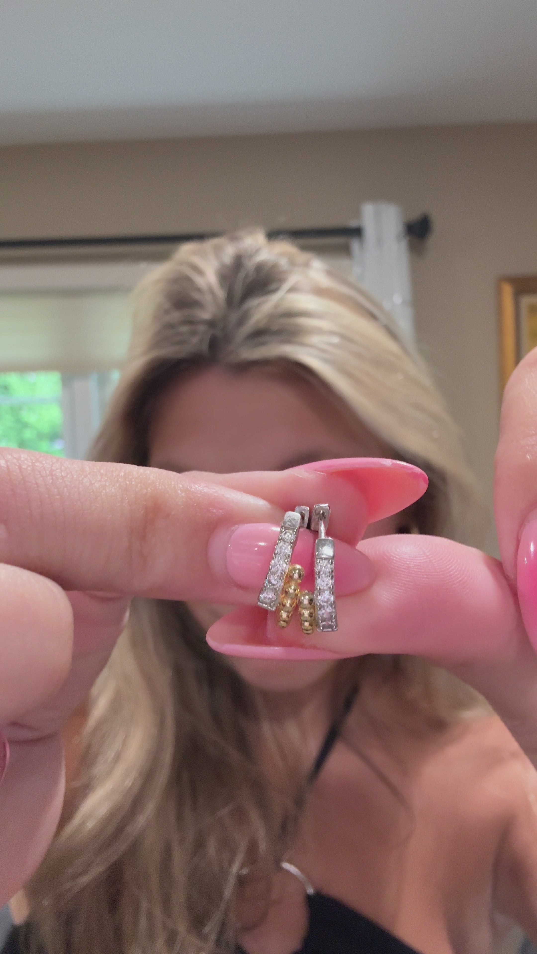 Modern Dot and Stone Huggies