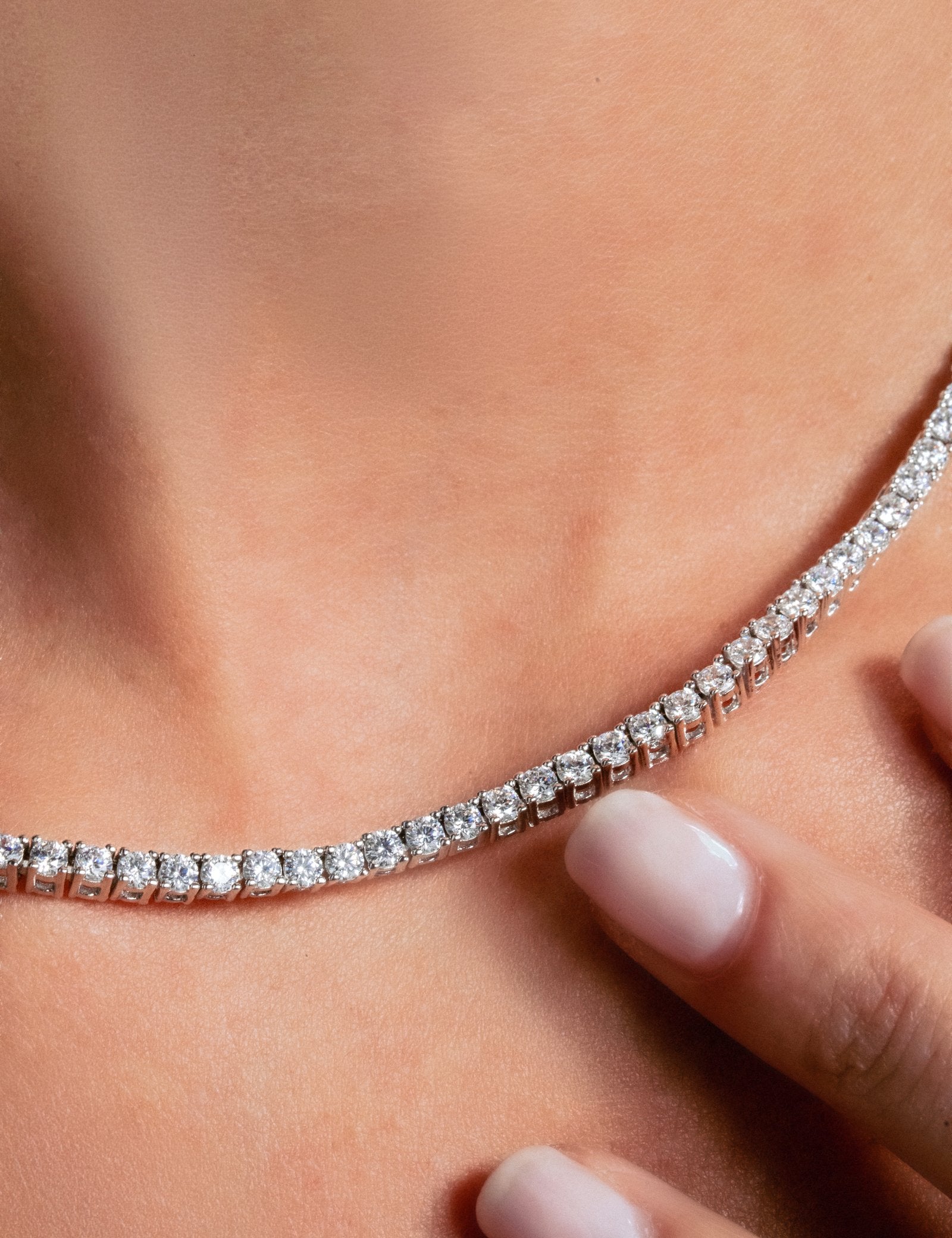 tennis_necklace_up_close.jpg
